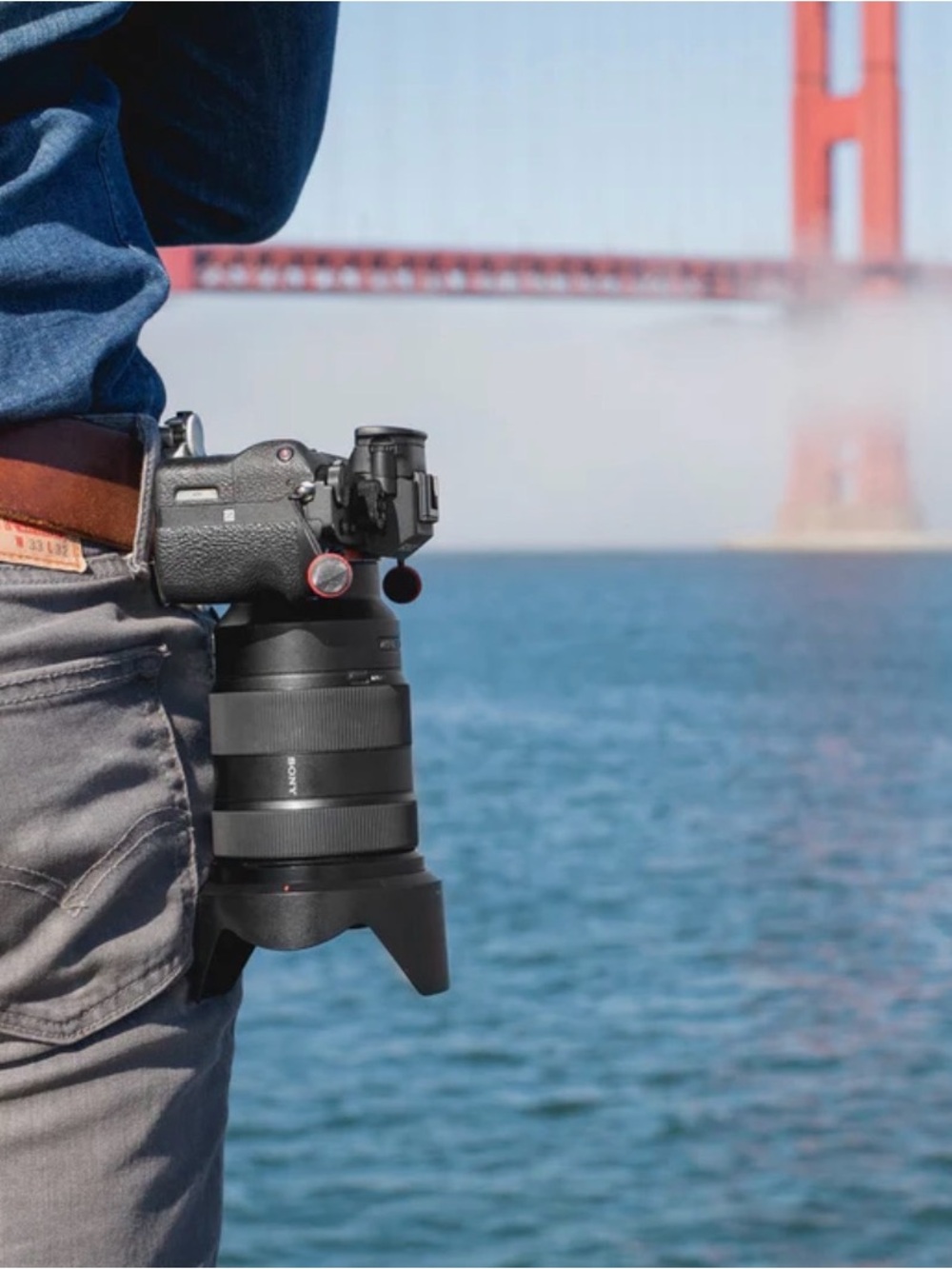 Peak Design Capture Black Camera Clip for Backpack Strap— Hands Free Holder